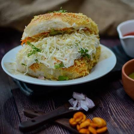 Cheese Butter Dabeli (चीज बटर दाबेली)