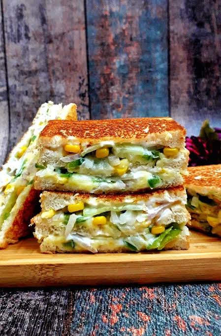 Cheese Mayonnaise Toast Sandwich (चीज मेयोनीज टोस्ट सैंडविच)