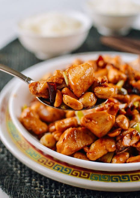 Chicken Dry Fruit Chinese (चिकन ड्राई फूड)