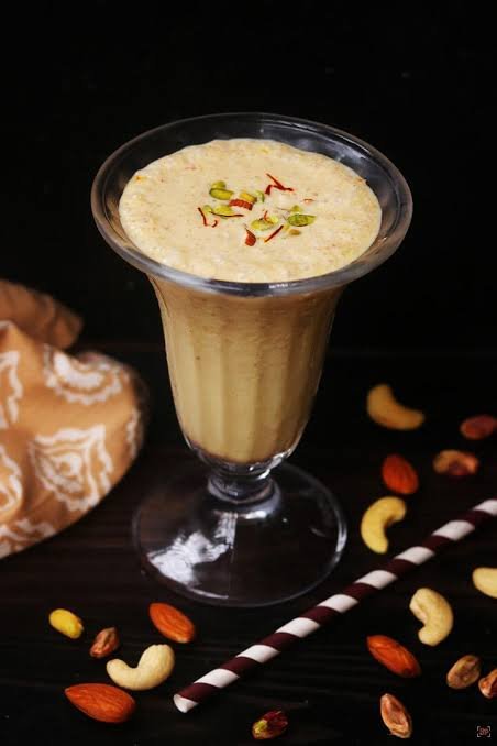 Dry Fruit Shake (ड्राई फ्रूट शेक)
