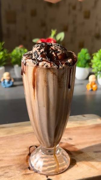 Oreo Chocolate Shake (ओरियो चॉकलेट शेक)