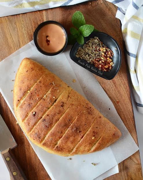 Stuffed Garlic Bread (स्टफ्ड गार्लिक ब्रेड)