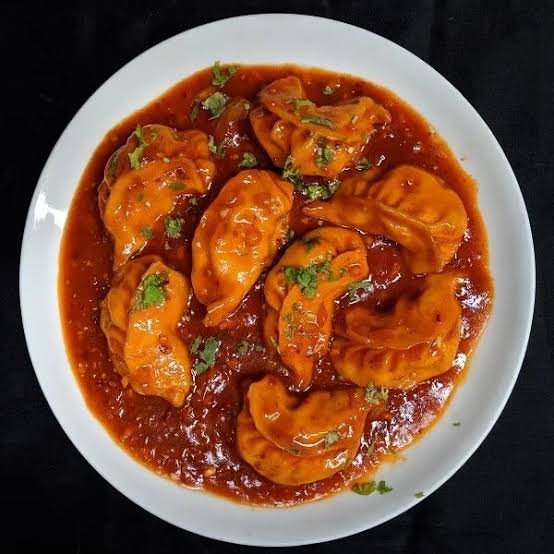 Veg Momos / Gravy Momos (मोमोज / मोमोज ग्रेवी)