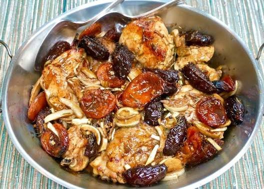 Chicken Dry Fruit (चिकन ड्राई फूड)